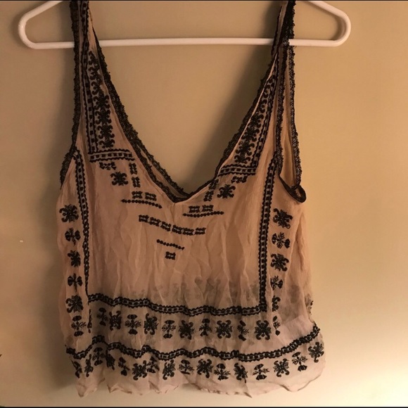 ❌sold❌UO Ecoté boho embroidered crinkle gauze top - Picture 3 of 5